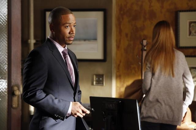 Scandal : Fotoğraf Darby Stanchfield, Columbus Short