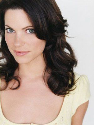 Afiş Courtney Henggeler