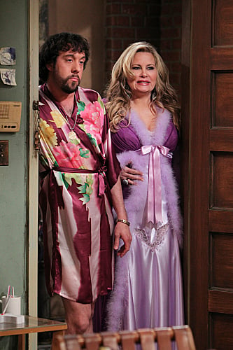 2 Broke Girls : Fotoğraf Jonathan Kite, Jennifer Coolidge