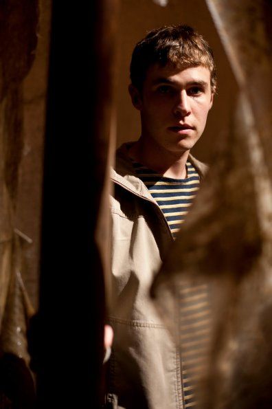 Fotoğraf Iain De Caestecker