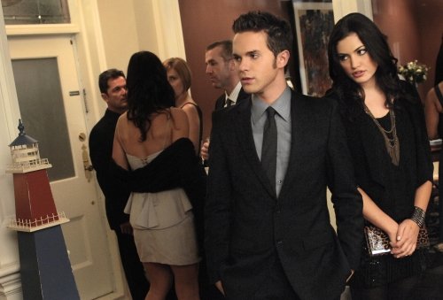 The Secret Circle : Fotoğraf Thomas Dekker, Phoebe Tonkin