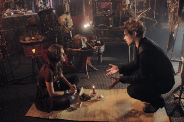 The Secret Circle : Fotoğraf Grey Damon, Phoebe Tonkin