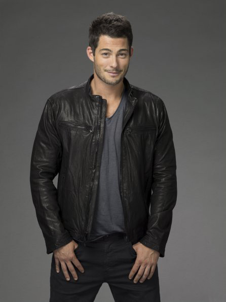 Fotoğraf Brian Hallisay