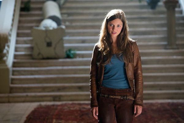 Revolution (2012) : Fotoğraf Tracy Spiridakos