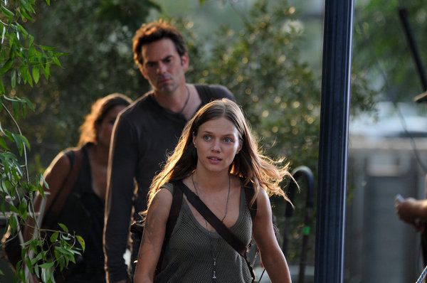 Revolution (2012) : Fotoğraf Tracy Spiridakos, Billy Burke