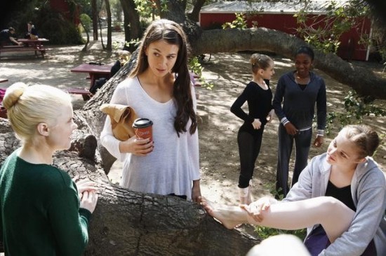 Bunheads : Fotoğraf Kaitlyn Jenkins, Bailey De Young, Sutton Foster