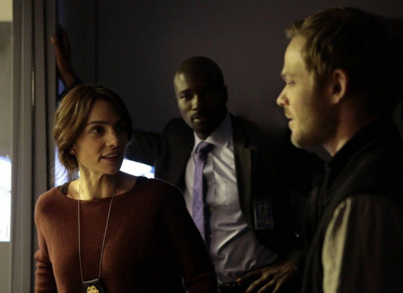 The Following : Fotoğraf Annie Parisse, Mike Colter