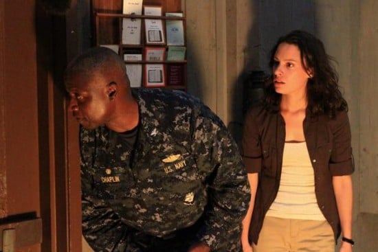 Last Resort : Fotoğraf Andre Braugher, Camille de Pazzis