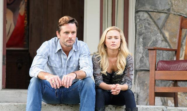 Nashville : Fotoğraf Hayden Panettiere, Charles Esten