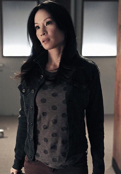 Elementary : Fotoğraf Lucy Liu