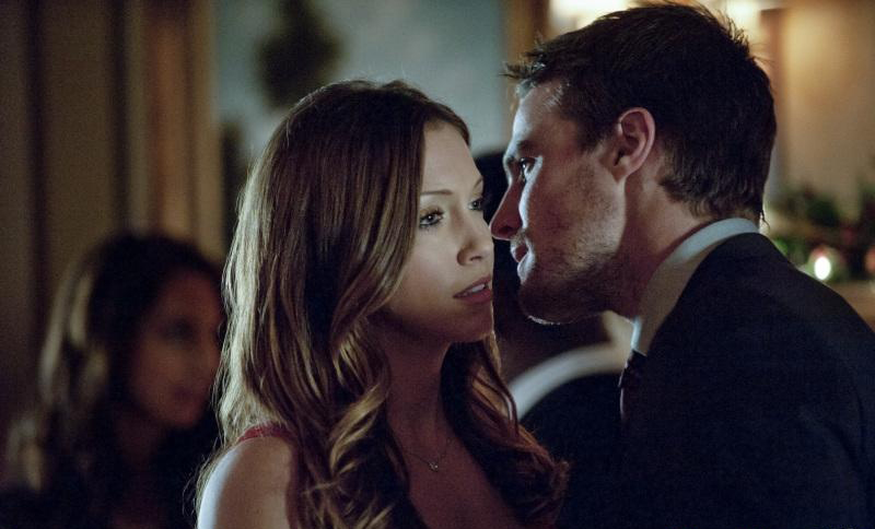 Arrow : Fotoğraf Katie Cassidy, Stephen Amell