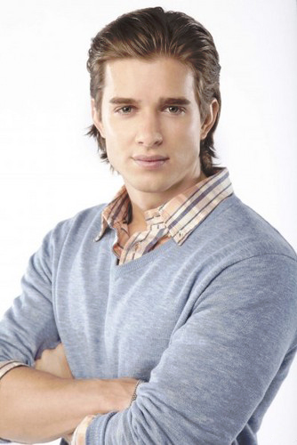 Fotoğraf Drew Van Acker