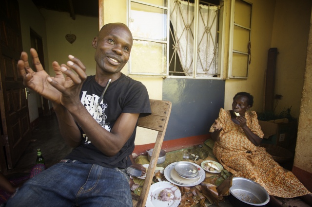 Bana Kuchu De : Fotoğraf David Kato