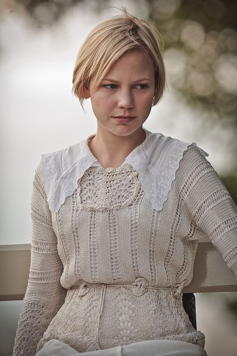 Fotoğraf Adelaide Clemens