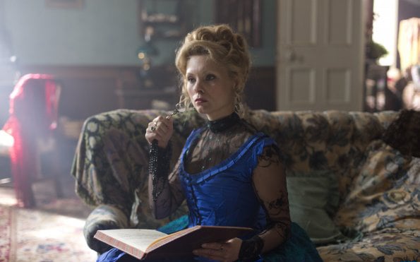 Ripper Street : Fotoğraf Myanna Buring