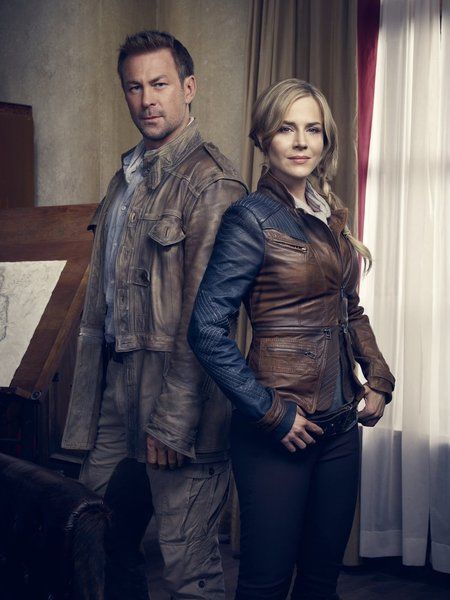 Fotoğraf Grant Bowler, Julie Benz