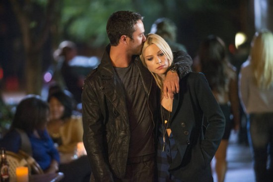 Chicago Fire : Fotoğraf Lauren German, Taylor Kinney