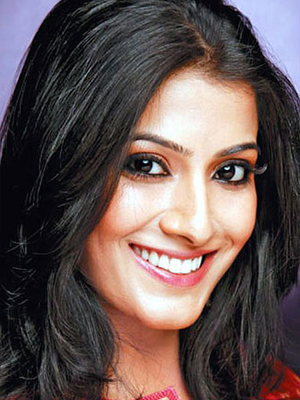 Afiş Varalaxmi Sarathkumar