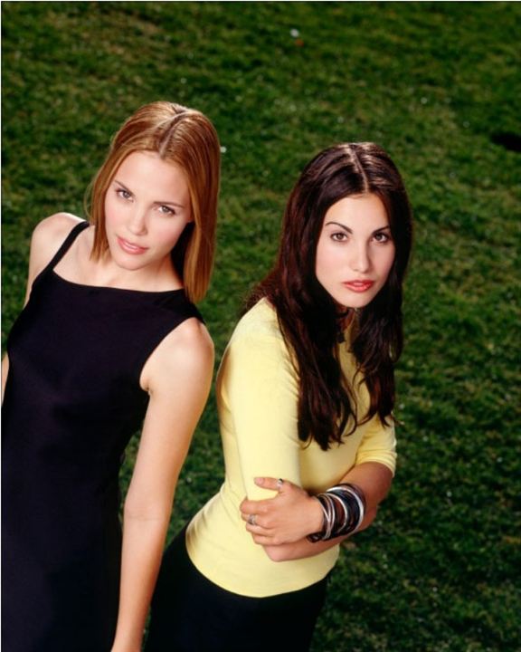 Fotoğraf Leslie Bibb, Carly Pope