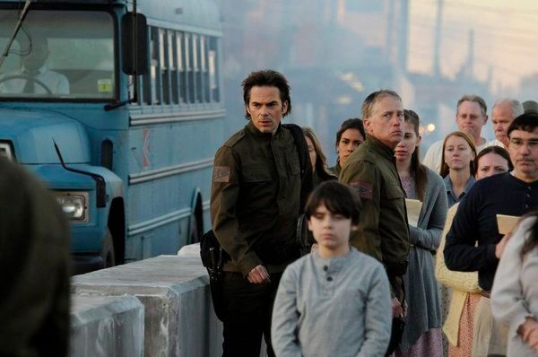 Revolution (2012) : Fotoğraf Billy Burke