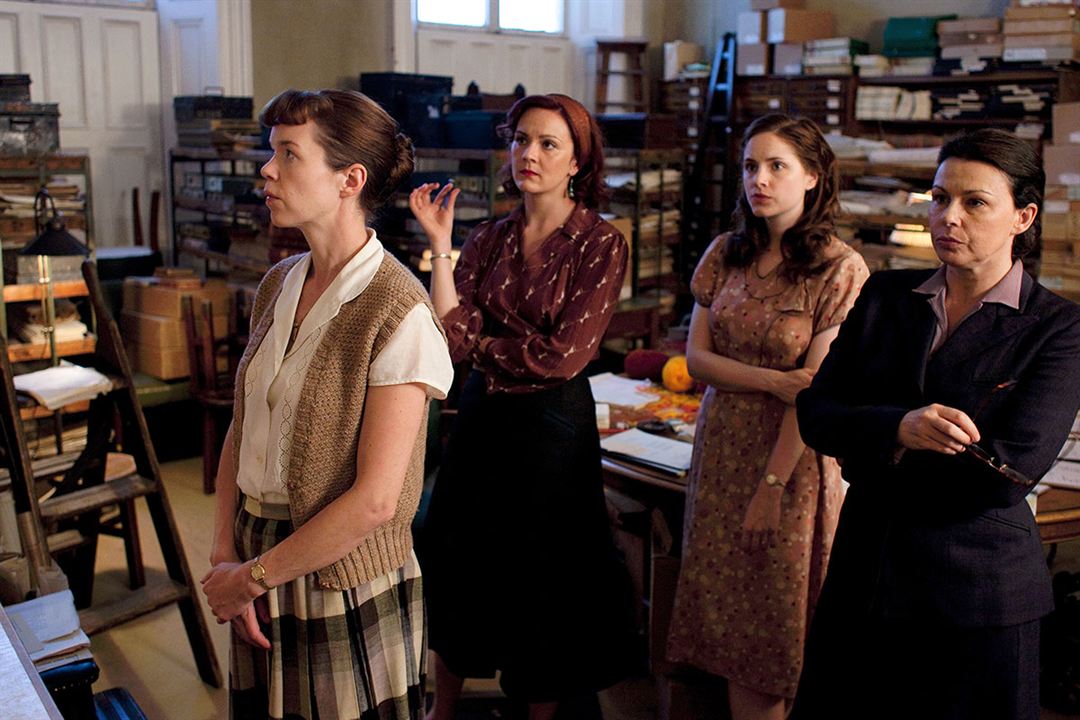 Fotoğraf Rachael Stirling, Julie Graham, Sophie Rundle, Anna Maxwell Martin