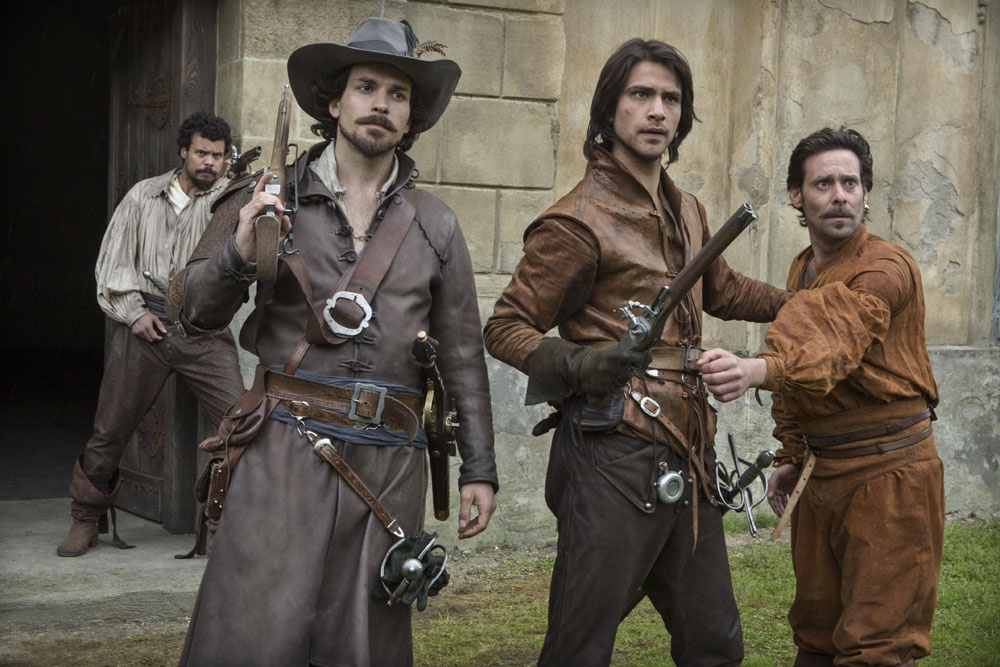 Fotoğraf Santiago Cabrera, Luke Pasqualino, James Callis