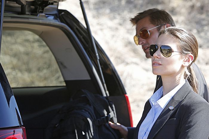 Fotoğraf Josh Holloway, Meghan Ory