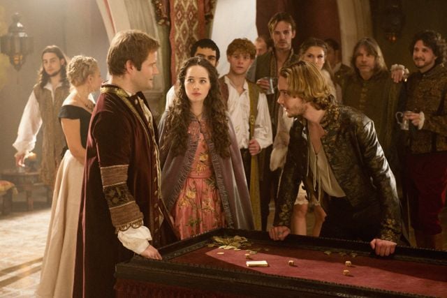 Fotoğraf Toby Regbo, Anna Popplewell