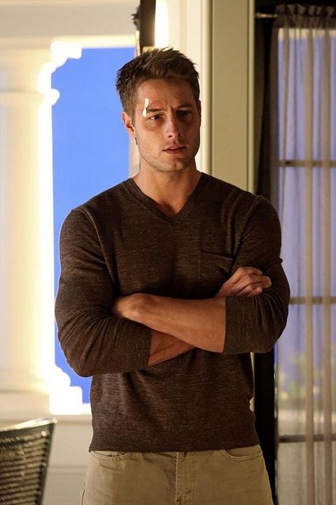 Fotoğraf Justin Hartley