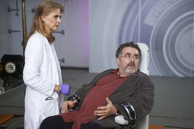 Fotoğraf Saul Rubinek, Lindsay Wagner