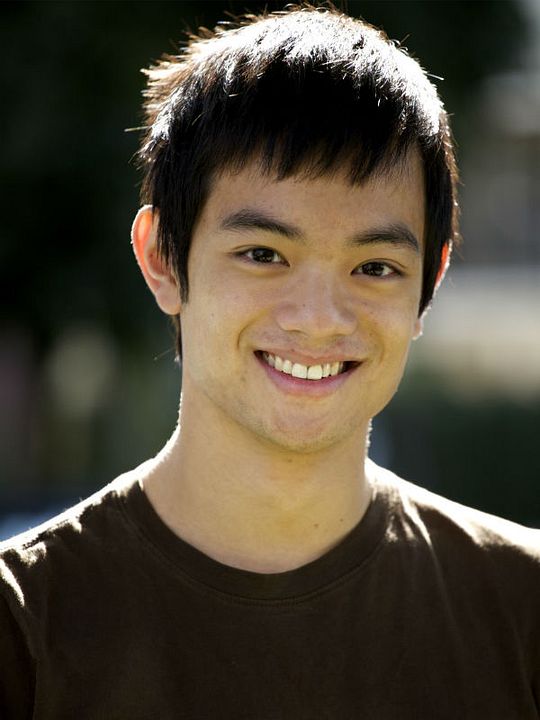 Afiş Osric Chau