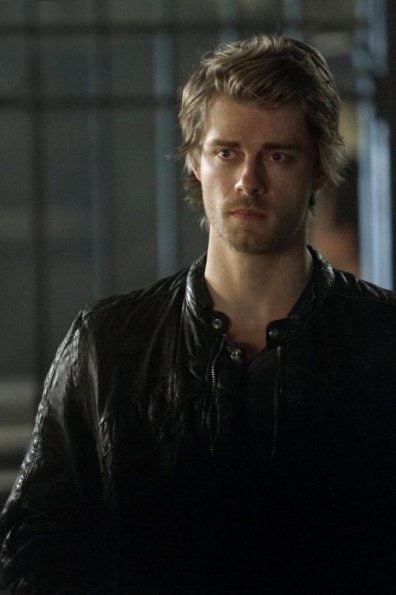 Fotoğraf Luke Mitchell