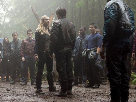 Fotoğraf Eliza Taylor