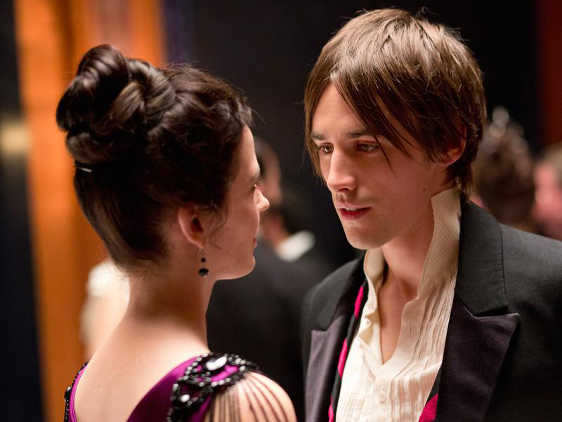 Fotoğraf Reeve Carney