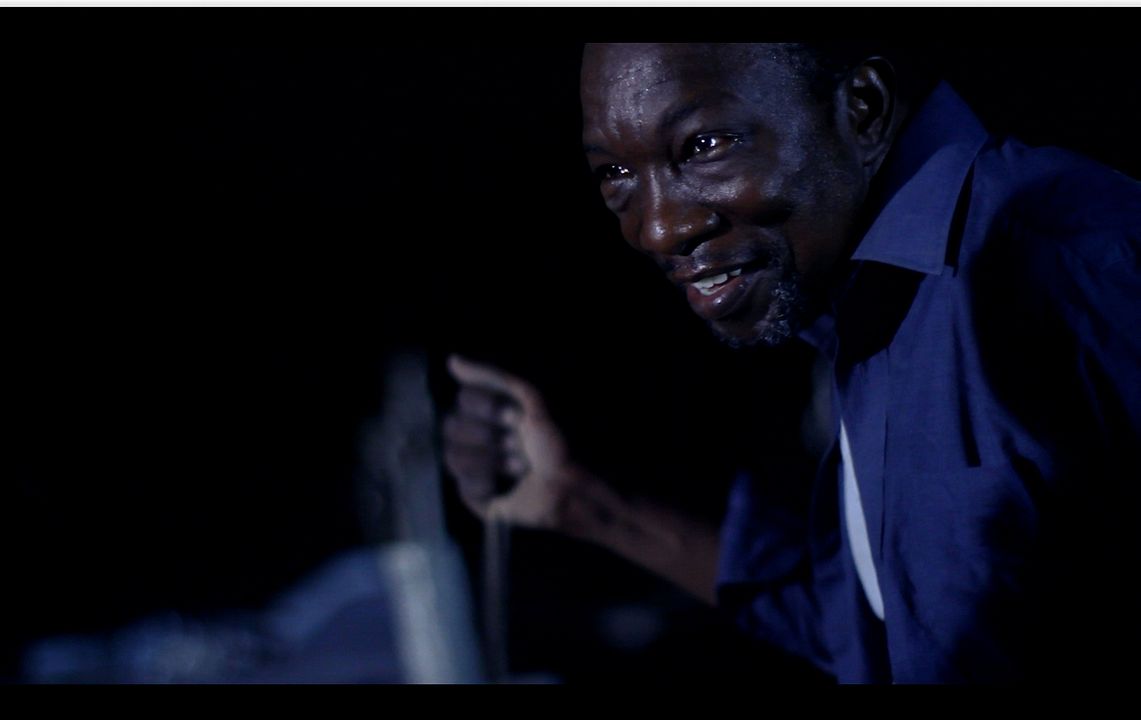 Beyaz Gölge : Fotoğraf James Gayo