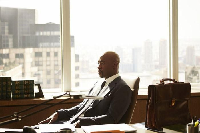 Suits : Fotoğraf D.B. Woodside