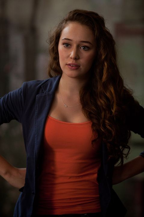 Fırtınanın İçinde : Fotoğraf Alycia Debnam-Carey