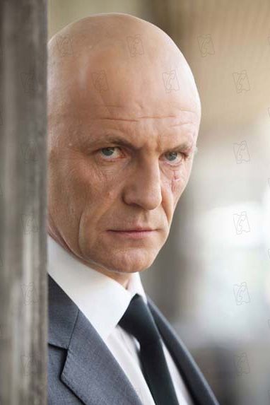 Afiş James Faulkner