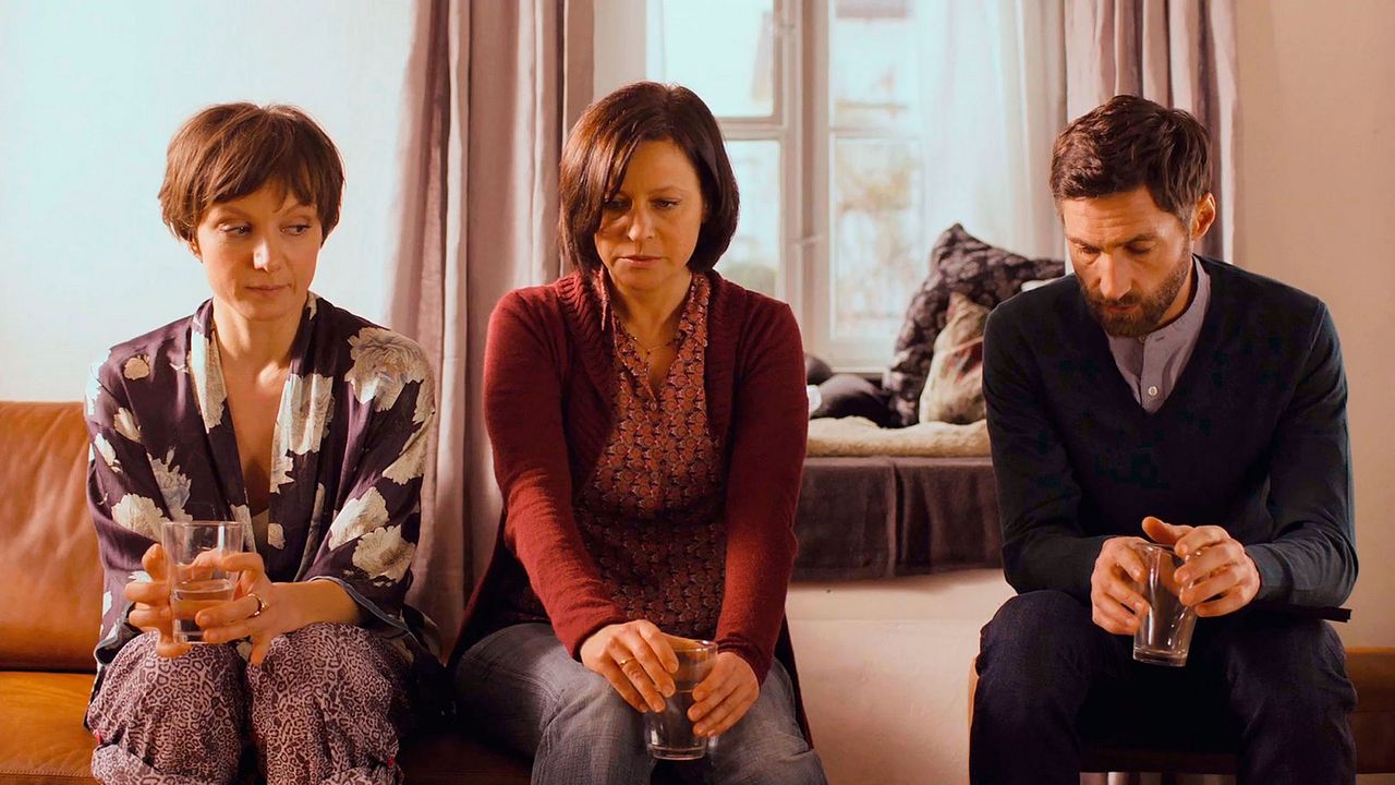 Fotoğraf Julia Koschitz, Benjamin Sadler