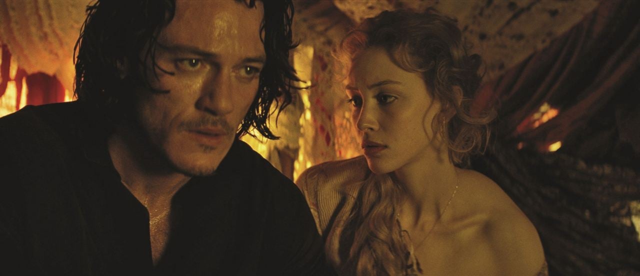 Dracula: Başlangıç : Fotoğraf Luke Evans, Sarah Gadon