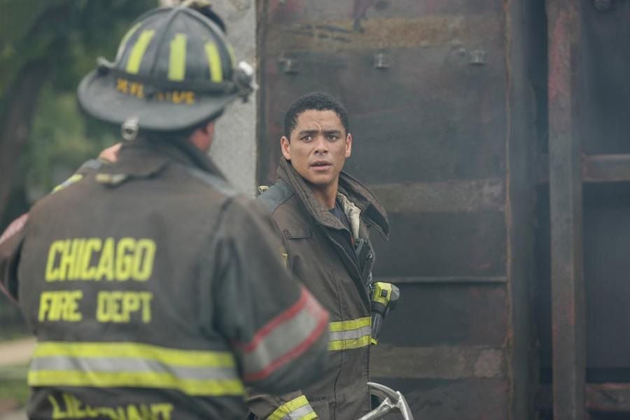 Chicago Fire : Fotoğraf Charlie Barnett