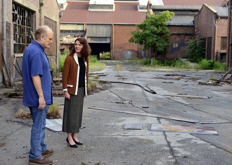 Resurrection : Fotoğraf Michelle Fairley, Kurtwood Smith