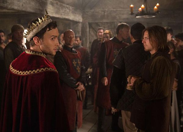 Reign : Fotoğraf Ari Millen