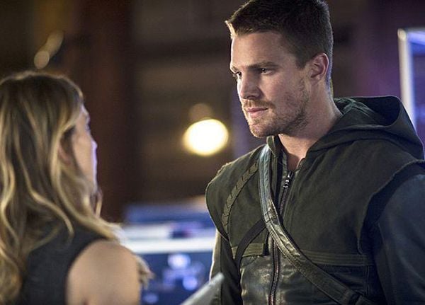 Arrow : Fotoğraf Stephen Amell