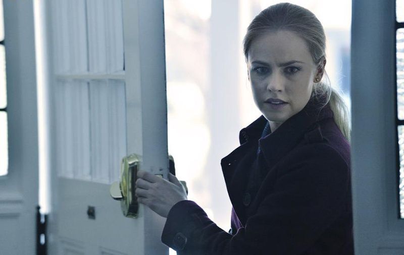 12 Monkeys : Fotoğraf Amanda Schull