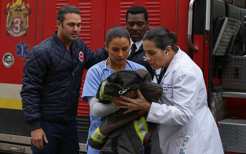 Fotoğraf Taylor Kinney, Eamonn Walker