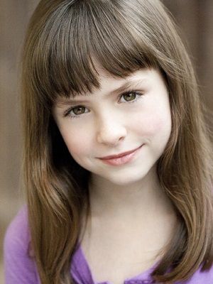 Afiş Afra Sophia Tully