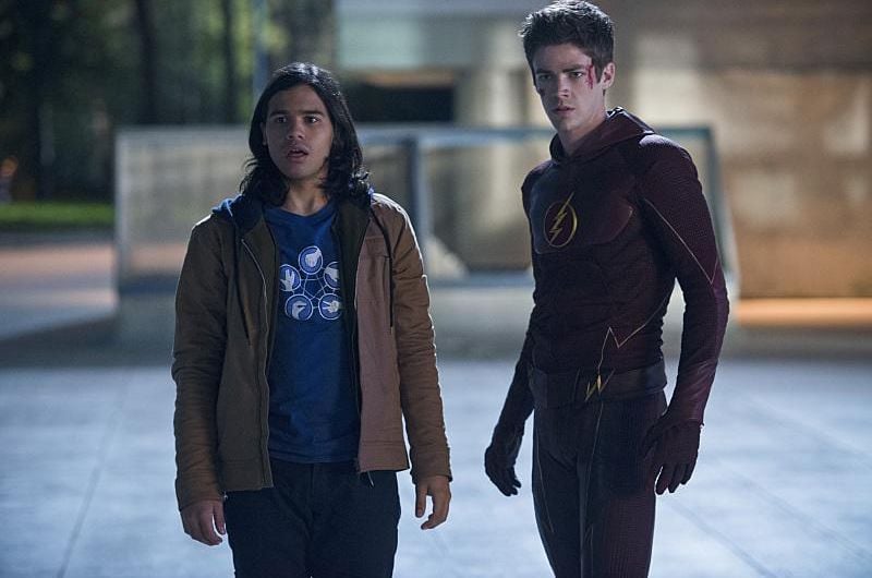 Fotoğraf Grant Gustin, Carlos Valdes