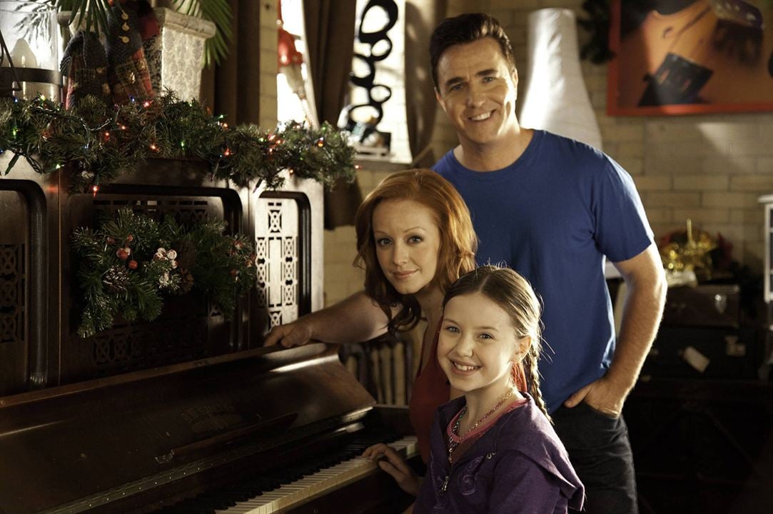 Fotoğraf Paul McGillion, Kiara Glasco, Lindy Booth