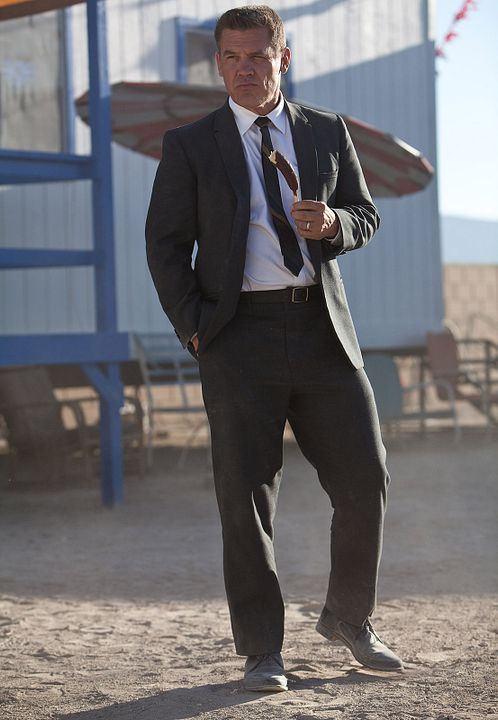 Gizli Kusur : Fotoğraf Josh Brolin